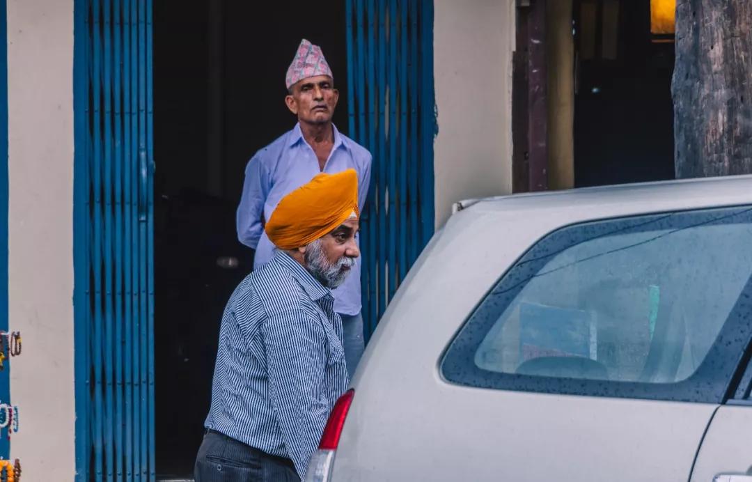 这个微笑国度，见人就夸漂亮，300元就能在天空滑翔