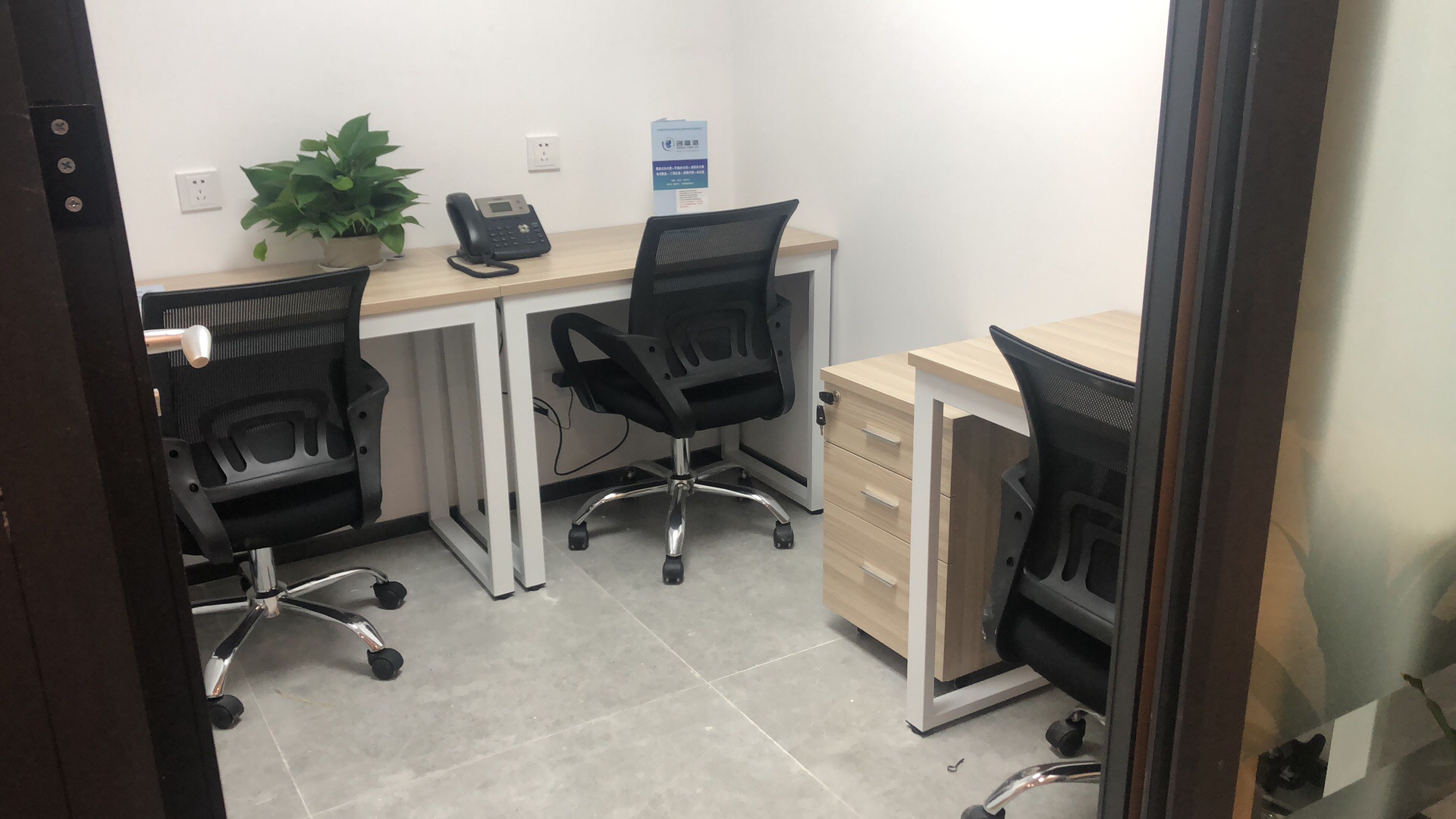 深圳市11号地铁后亭,11号线后亭地铁口租房一房一厅