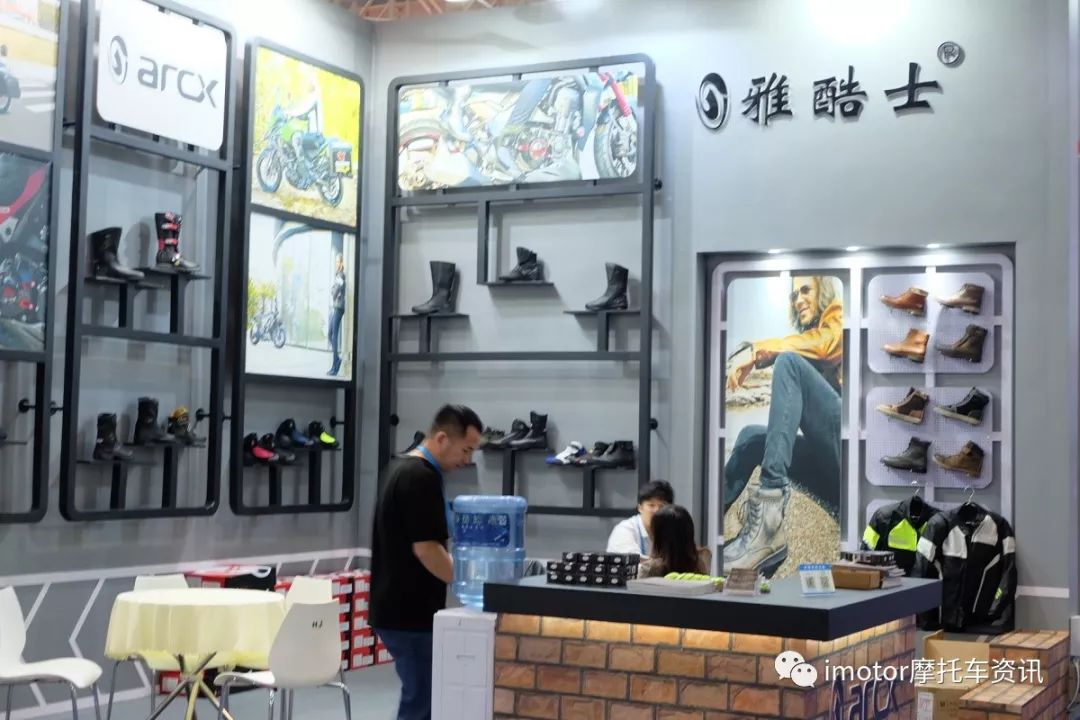 2019重庆摩展装备参展商热情高涨-SIX2骑行内衣发布十周年新品