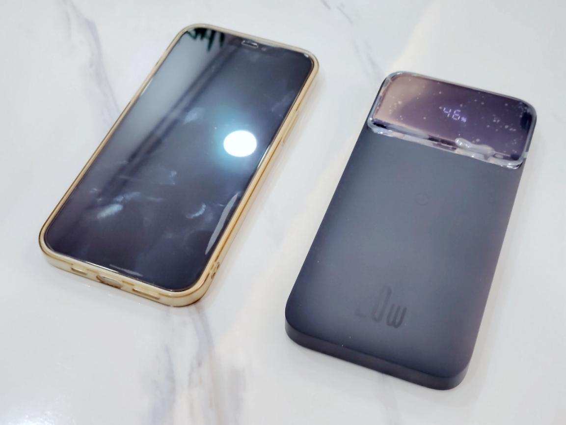 倍思无线快充移动电源怎么用,倍思40w无线超级闪充