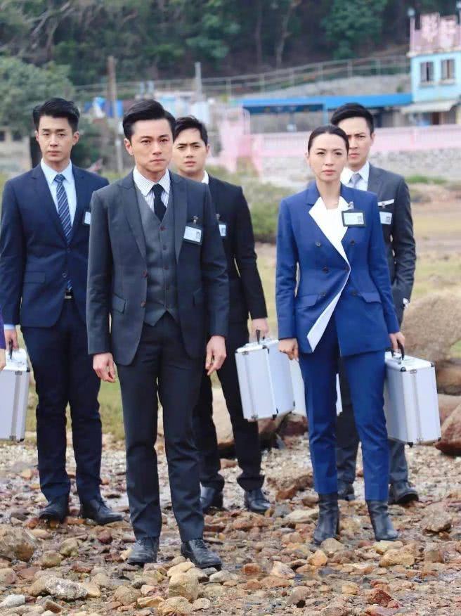 新剧中解剖裸体坦言超尴尬TVB离巢花旦表示是演艺生涯最难部分