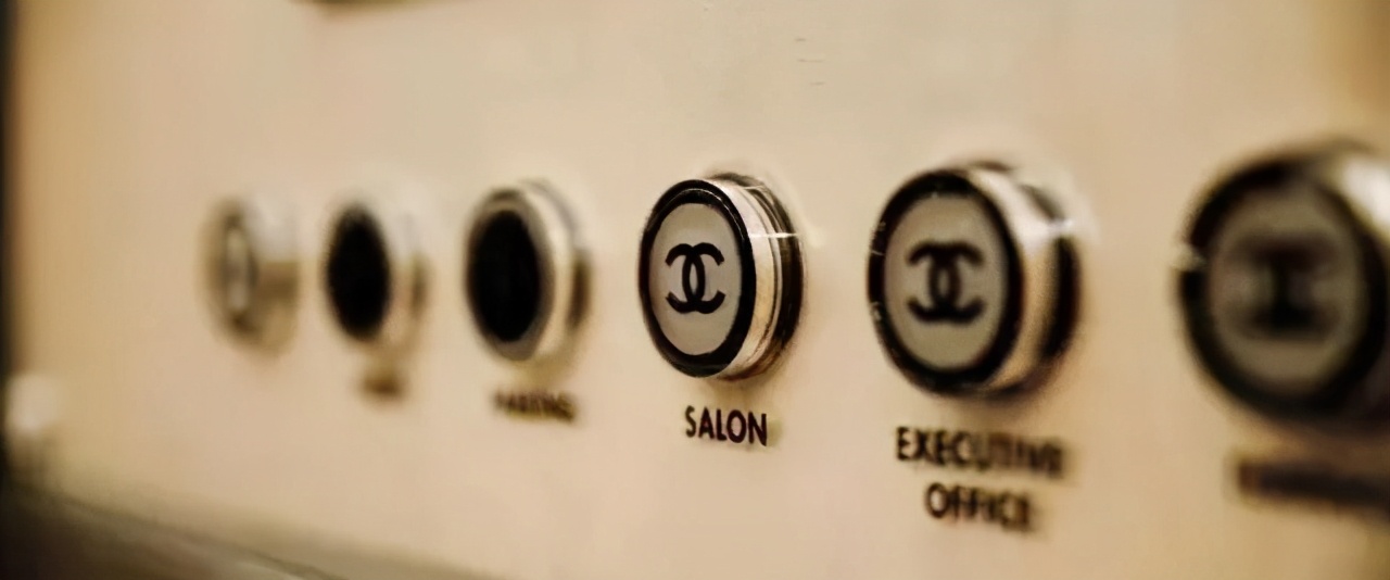 大牌下凡,LV开始卖咖啡了!P.S.日本最大LV旗舰店美翻了