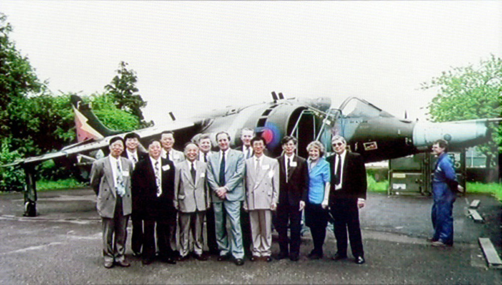 中国歼10a战斗机和以色列狮式对比,歼10和以色列幼狮的关系