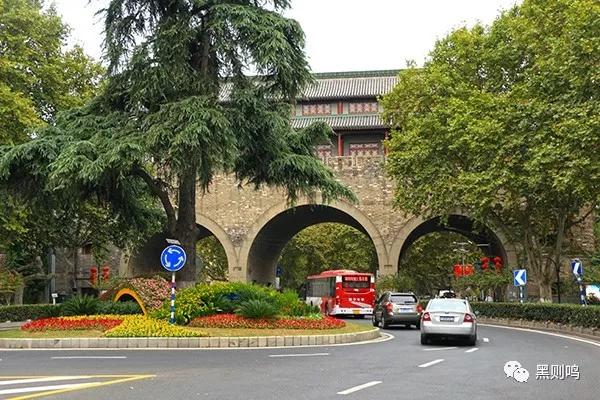 南京相隔百年的照片,南京城景对比图