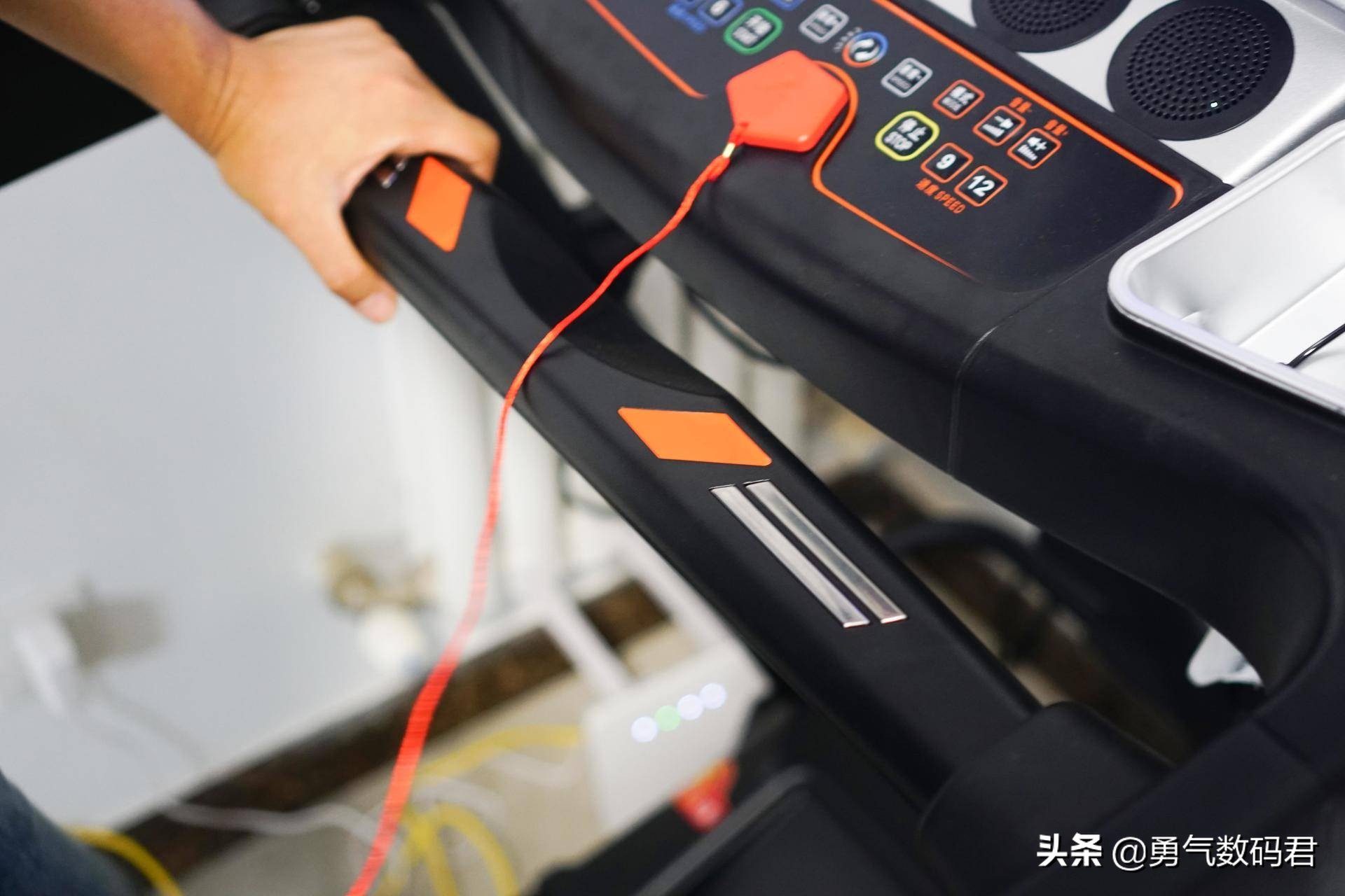 华为hilink立久佳智能跑步机,华为生态跑步机亿健