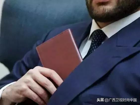 男士怎么选钱包技巧,钱包牌子男士排名