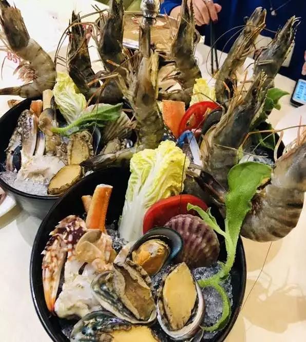 成都海鲜自助餐499元一个,成都生蚝吃到饱自助餐