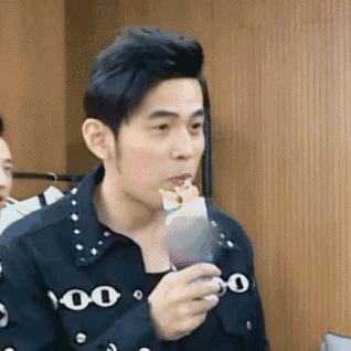 雷佳音帅气代言,雷佳音最新代言