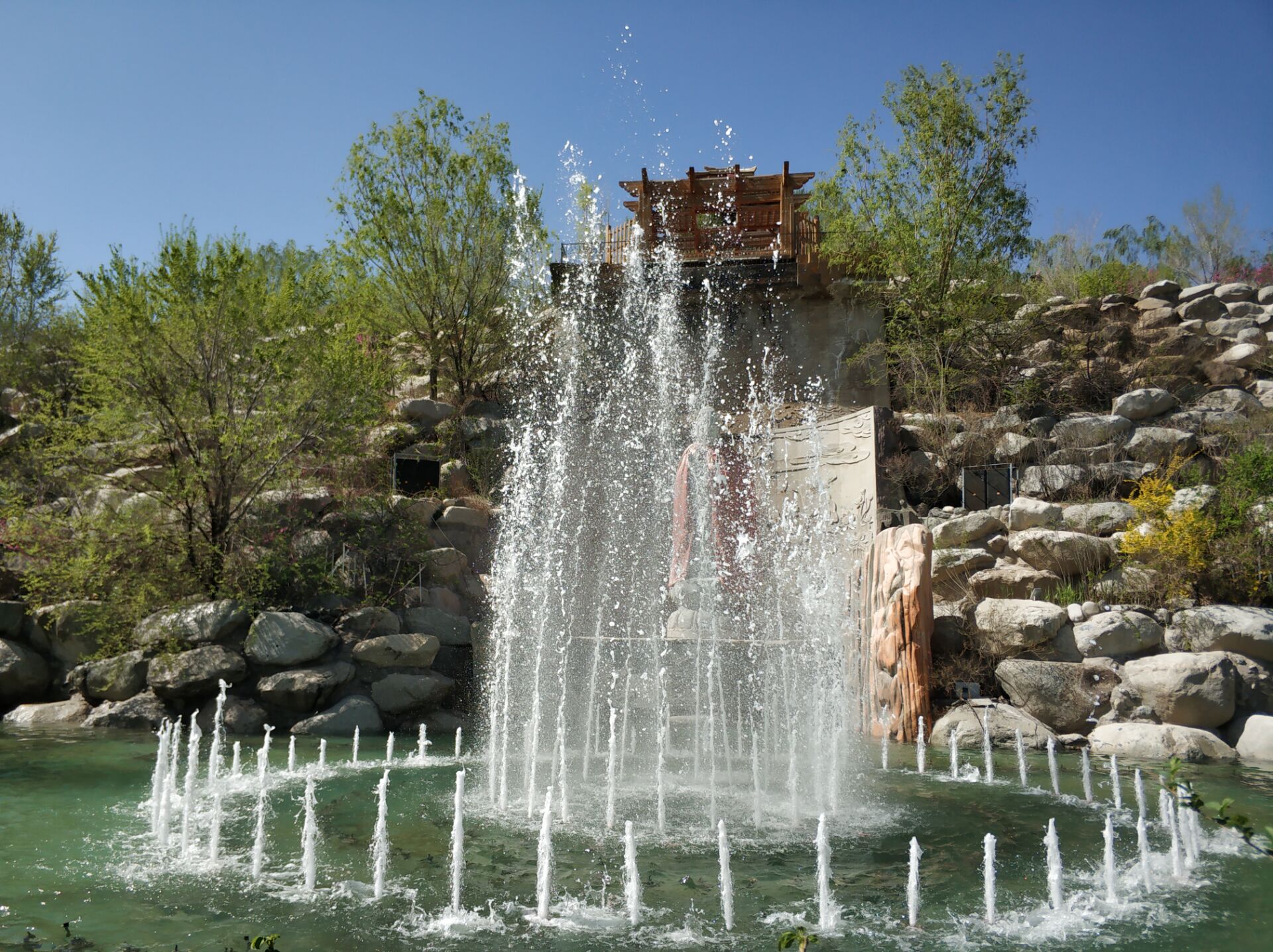 乌鲁木齐居然有这么漂亮的地方,乌鲁木齐周边森林公园在哪里