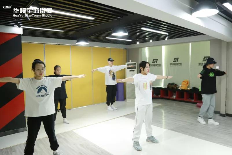 dancer跳街舞,如何领取跳舞动作