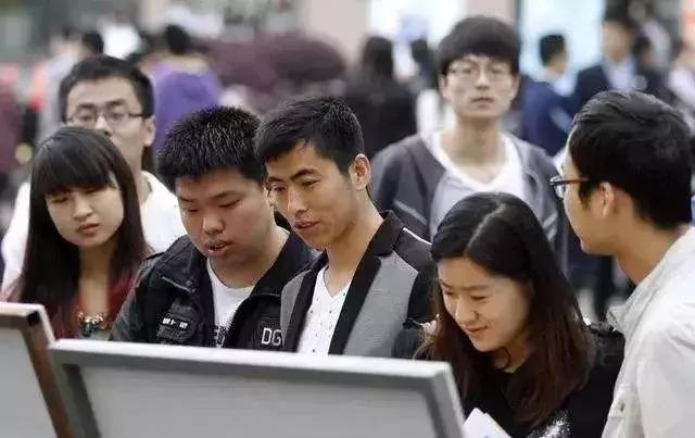 遇到工人在旺季想辞职,遇到工厂不给工资怎么办