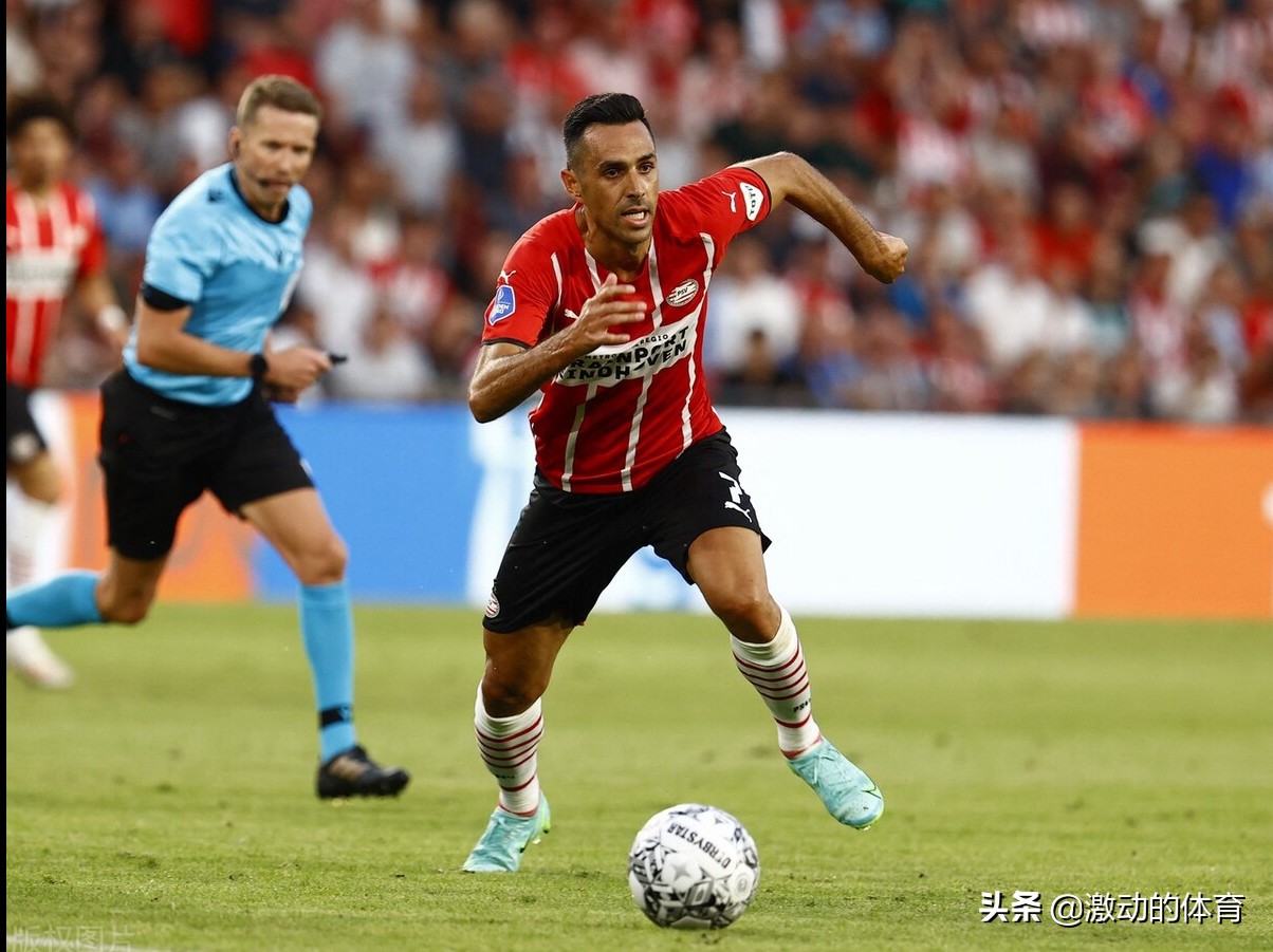 扎哈维任意球弧线球,扎哈维插花脚进球