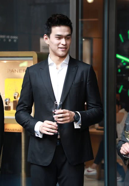 孙杨穿什么裤子好看,孙杨穿衣搭配图片