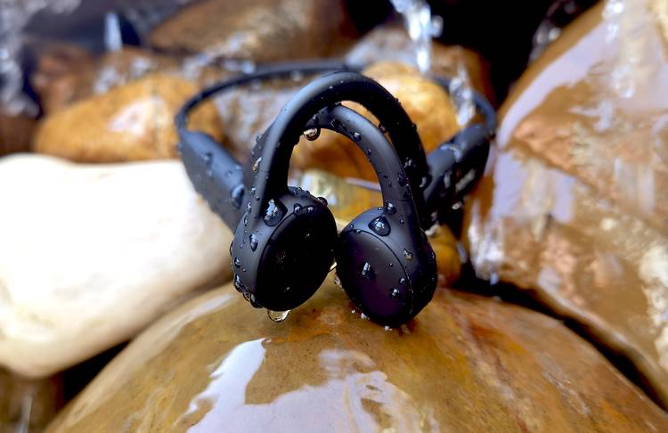 轻盈如风歌声如酒，海量无损绕梁不绝