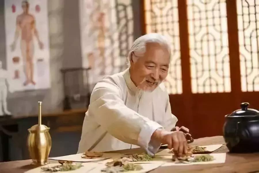 赵洪伟：妙手乡医