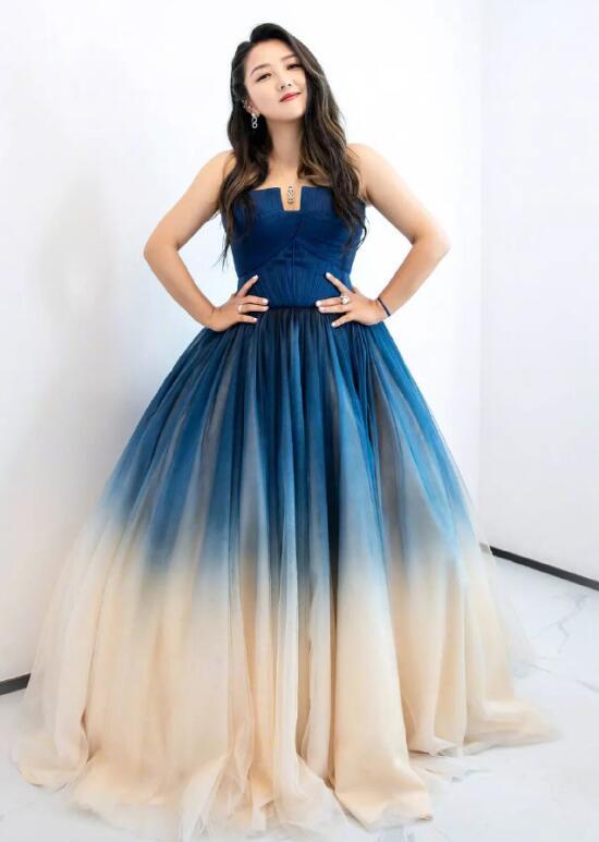 何洁精修图身着山寨裙,修图师救得了何洁