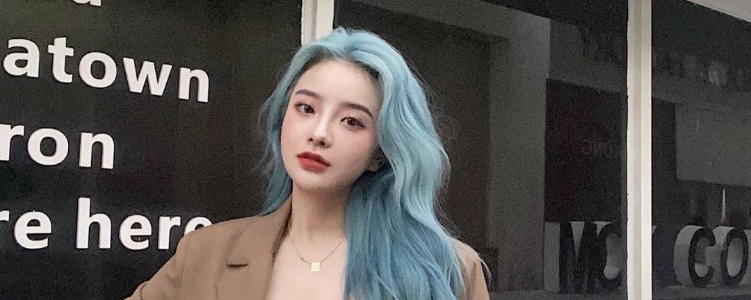 刚染完头发怎么这么丑,刚染的头发洗几次能更好看