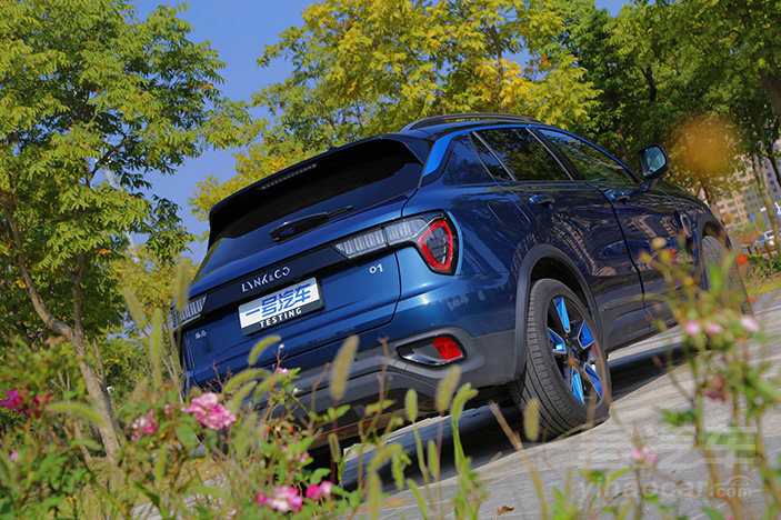 领克01试驾大飙车,领克01四驱halo试驾视频