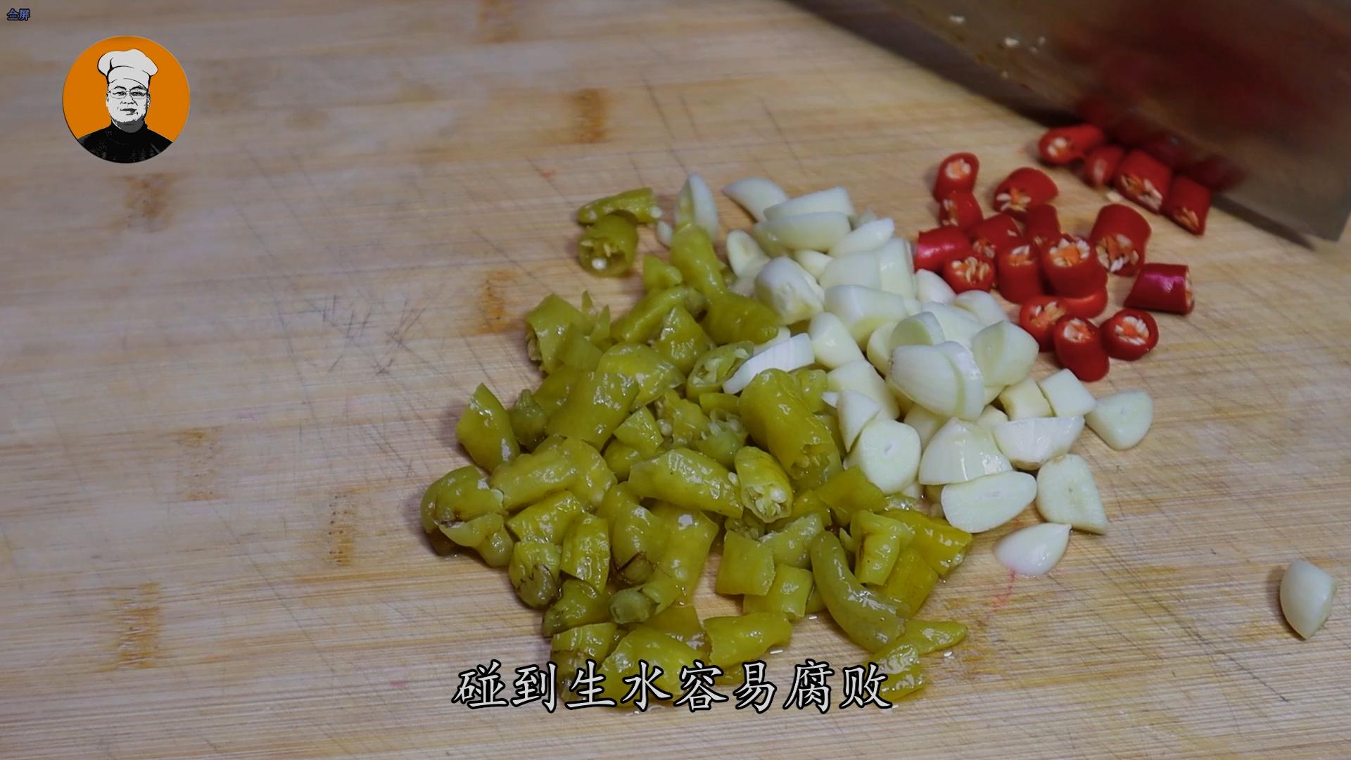 饭店的泡萝卜为什么好吃?教你在家做着吃,酸辣爽脆,一天就能吃