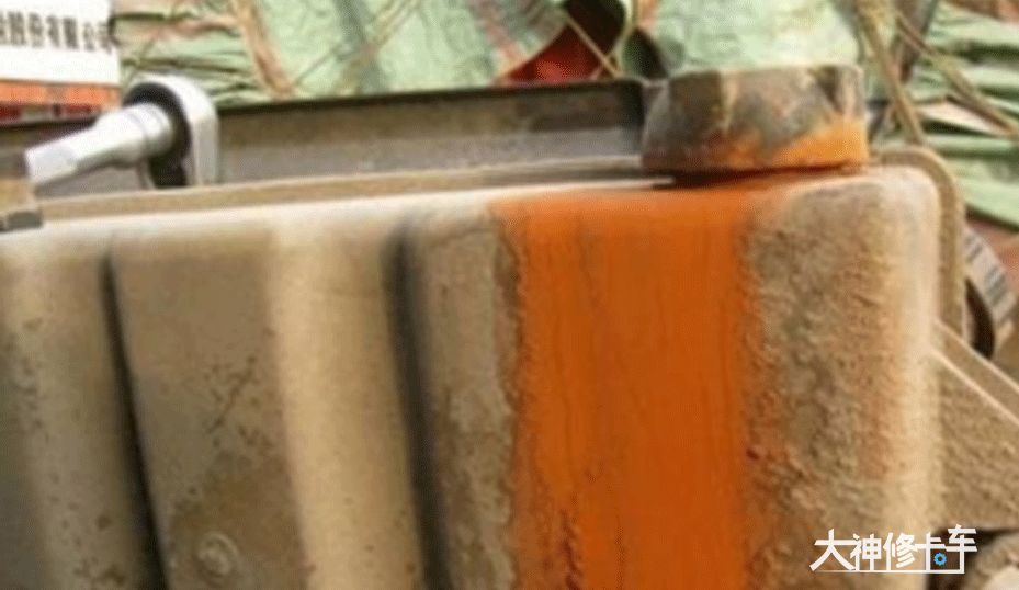 发动机压力过大冷却液一直漏水,发动机冷却液出问题了要修多久