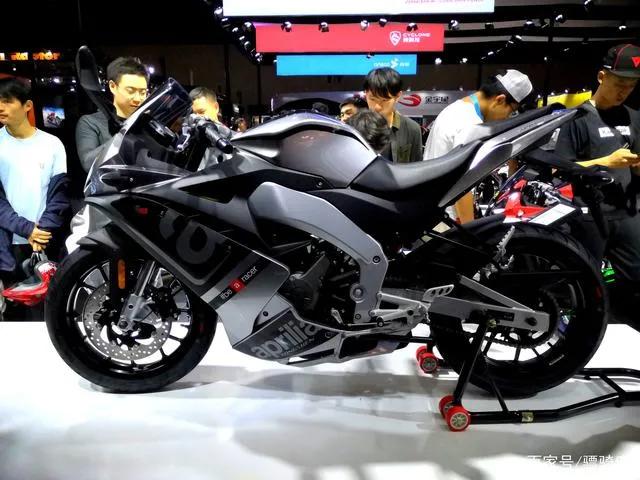 apriliagpr250三色版评测,apriliagpr250三色版改装