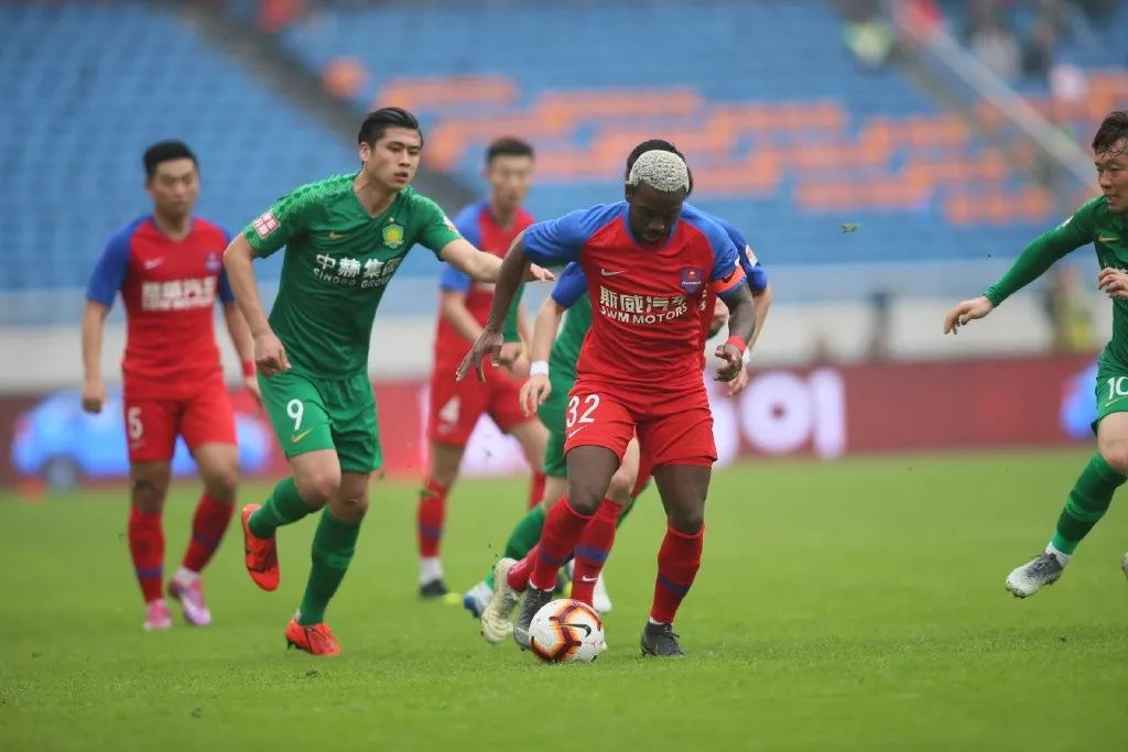 怀念克鲁伊夫,克鲁伊夫是怎么样的人