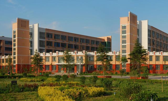 河南新乡七所好高中，新乡一中摘得市理科状元，其他六所你可知晓