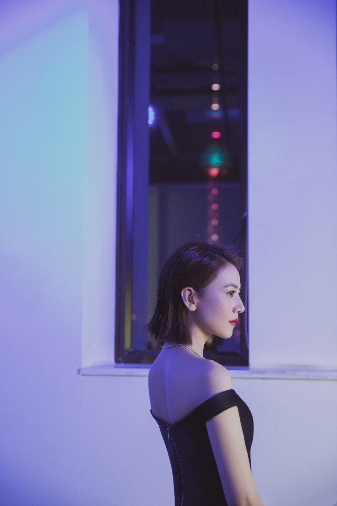 高圆圆近期短发造型图片,高圆圆俏皮短发造型图片