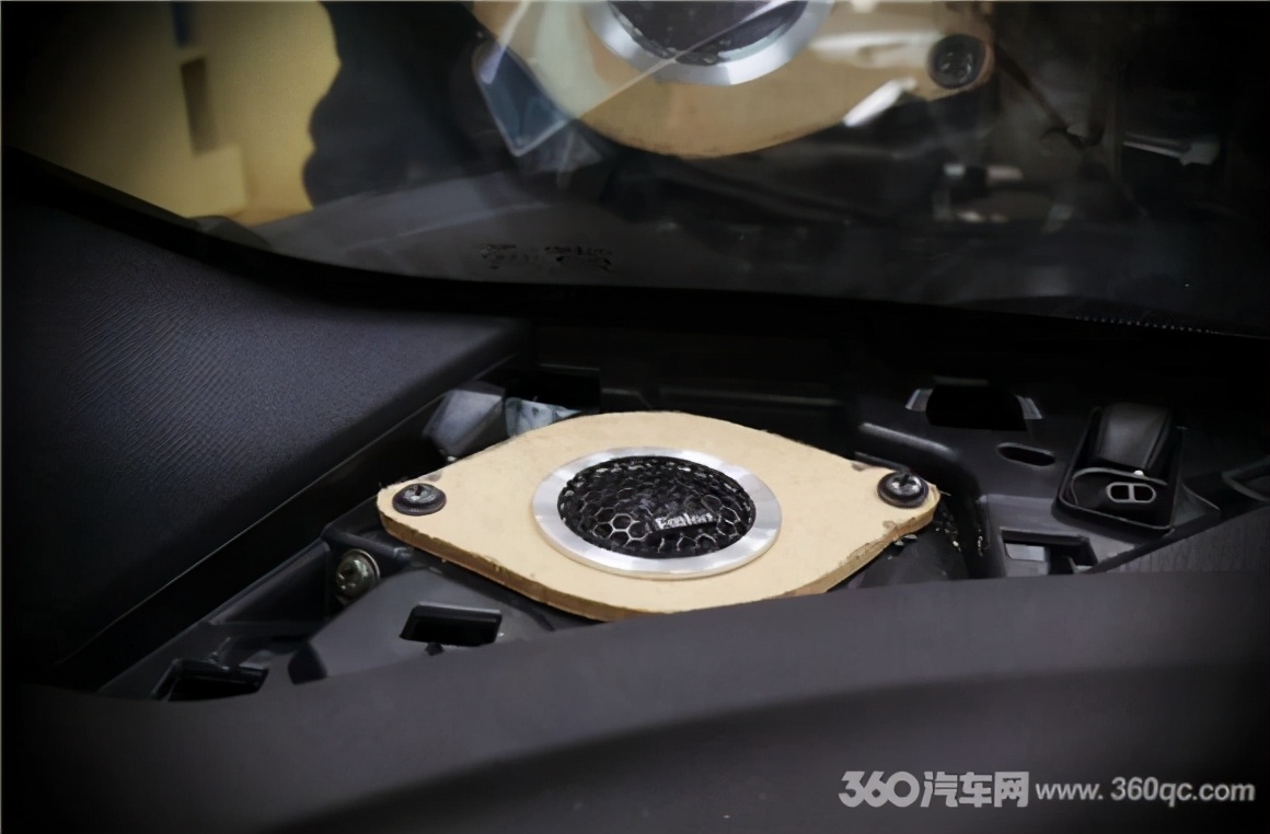 新生代车友追求快节奏听感芬朗SP-6.5D碳纤维两分频正好