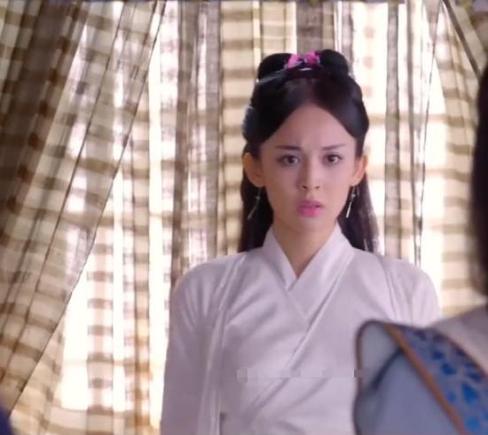 继“雪莉又不穿内衣”前，已经有很多国内女星也不穿了