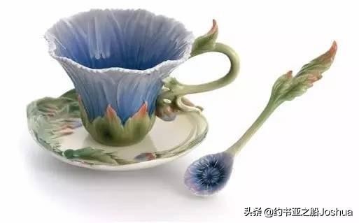 星巴克新品杯子也太好看了吧,星巴克最经典的一款杯子