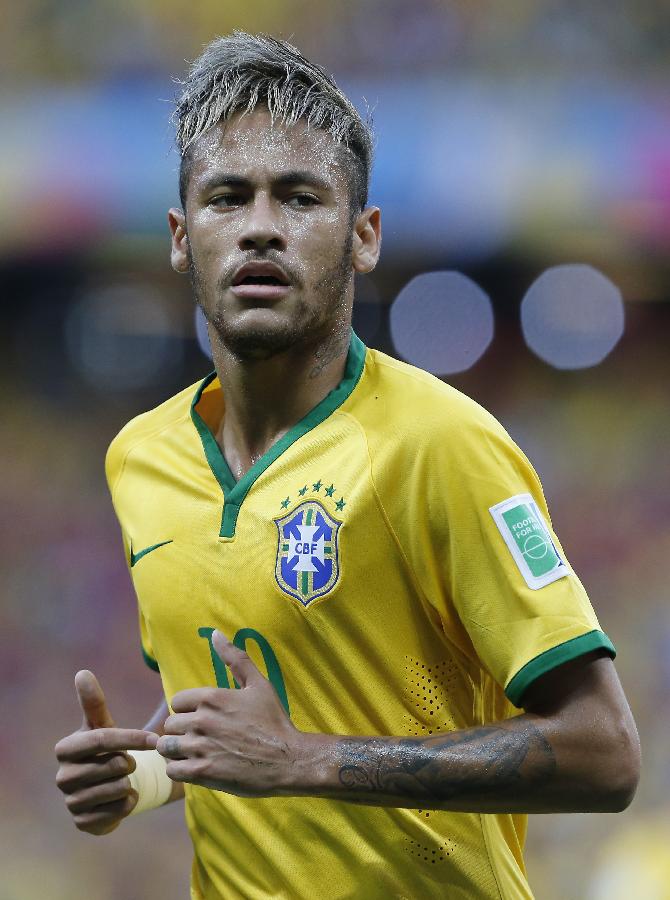 巴西人喜欢踢球,巴西人喜欢打球吗