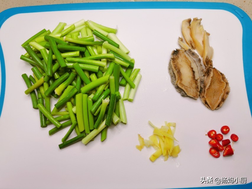 蒜苔怎么炒才又好看又好吃,蒜苔炒鲜鲍