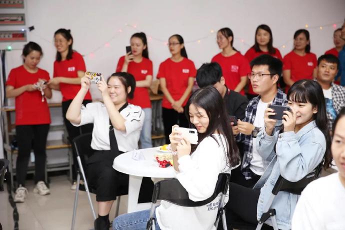 当生日遇上中秋，万茗堂生日节又会碰撞怎样的火花？