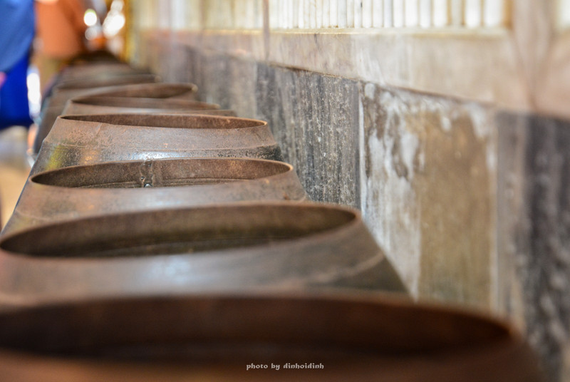 曼谷卧佛寺庙在哪里,曼谷卧佛在卧佛寺里面哪里