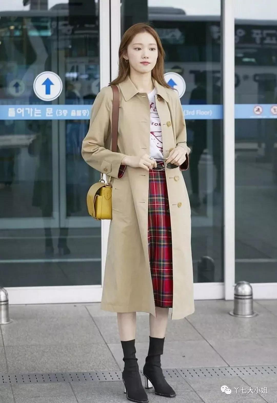 秋冬一定要穿出时髦贵气感,今年秋冬最时髦的颜色搭配