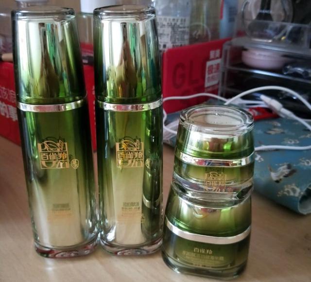 适合25岁左右女生上班族的水乳,实惠又好用的水乳推荐