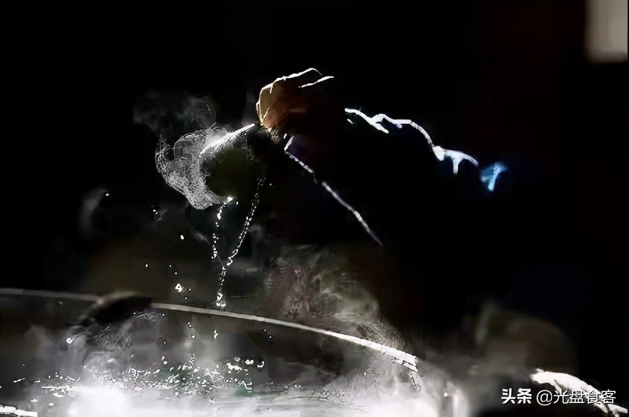 中国白酒市场为啥越来越好,中国白酒行业的乱象和消费者痛点