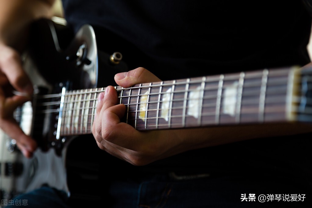 自学吉他三年了给大家展示一下,学了5年吉他该有的水平