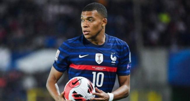 曼城拒绝出售阿尔瓦雷斯,曝曼城将再报价凯恩