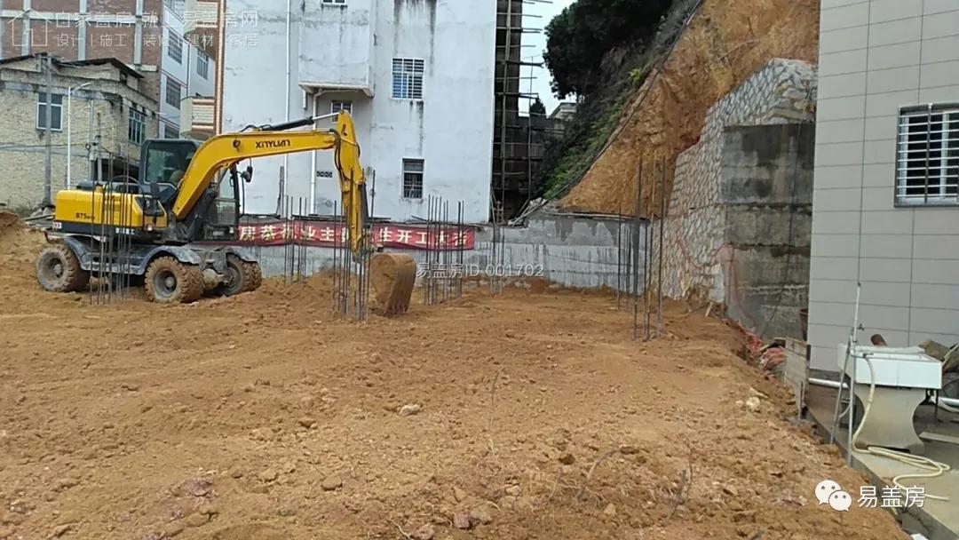 11.9m×12.2m,福建泉州豪华雅致的欧式别墅