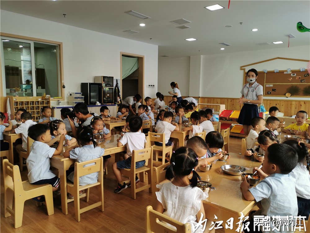 小学生珍惜粮食光盘行动活动记录,节俭用餐光盘行动