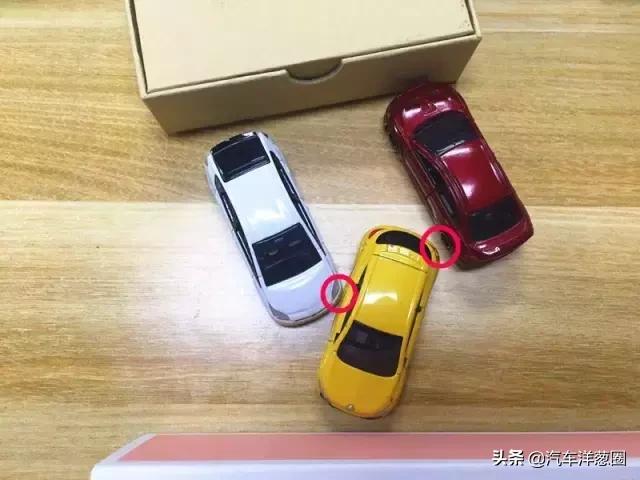 新手倒车入库总是歪的？停车不掌握好这几点，十年老司机都停不正