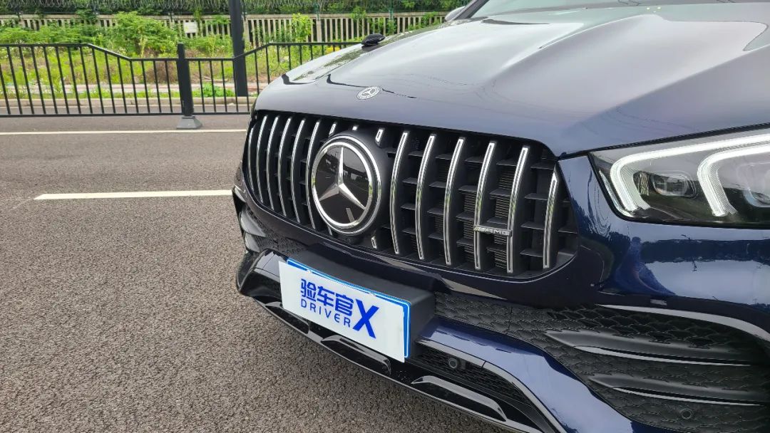 沉浸式体验白色奔驰amggle53轿跑,沉浸式体验奔驰amggle53轿跑