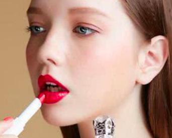 口红天天用有什么害处,口红经常用会有细菌吗