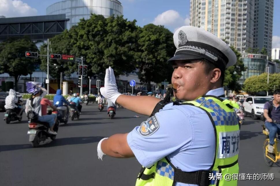 科目四全部答题技巧交警手势图,科目四交警手势答题技巧