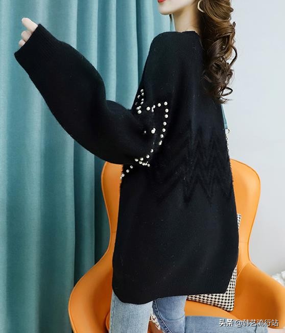 2020元旦韩国发布的新款毛衣款，再次流行休闲款，主题细节带个性