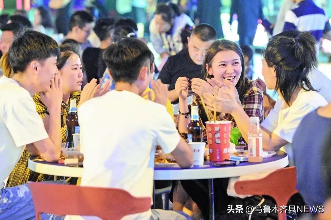 待到春暖花开时我们再相聚,待到春暖花开时我们再看车水马龙