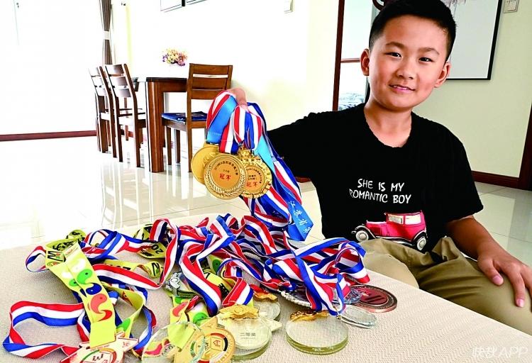 中国少年打破三阶魔方世界纪录,最快的三阶魔方世界冠军