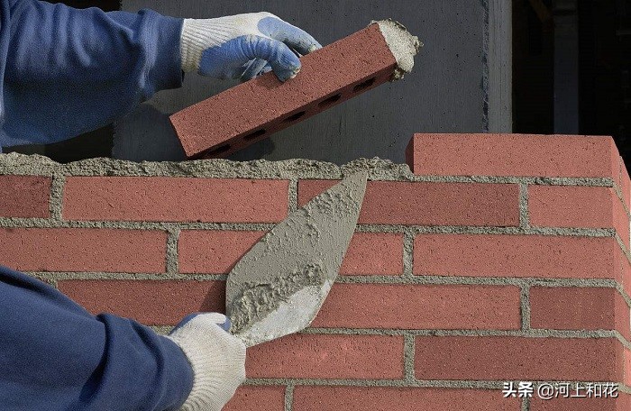 泥瓦匠的铺砖技巧,泥瓦匠地砖铺贴方法